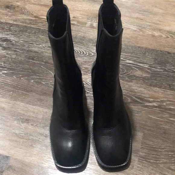 ASOS 3 inch ankle boots 8 inches tall with elastic insets on side.NWOT - Picture 3 of 4